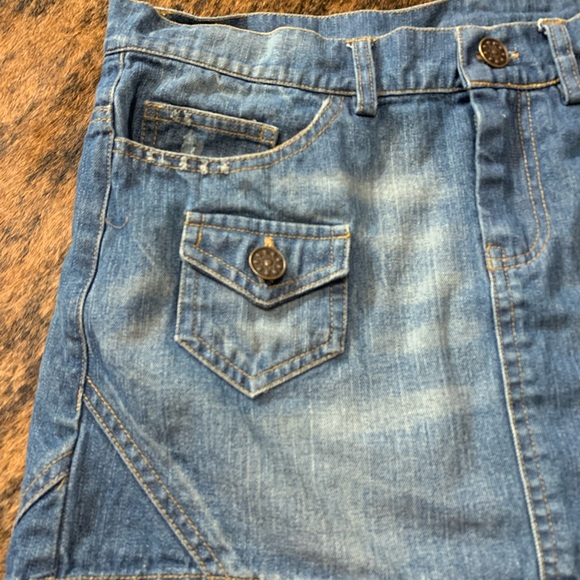 Cattlelac blues size medium denim mini skirt with small pocket - Picture 8 of 10